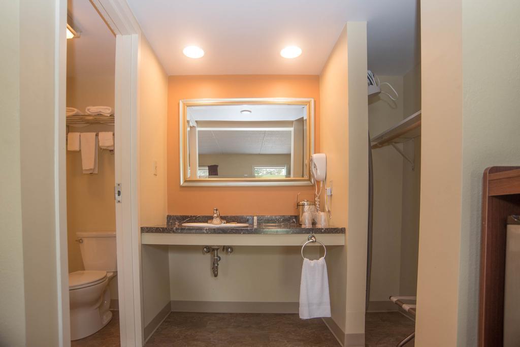 Colonnade Inn Lyndonville Ngoại thất bức ảnh